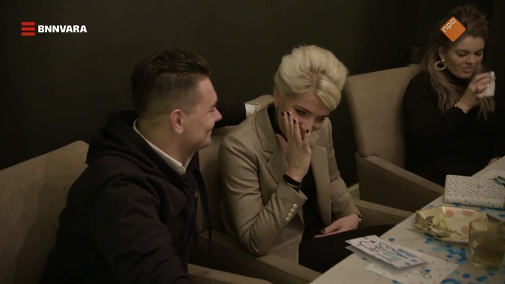 Tim Hofman 'proost' op Kiki uit Over Mijn Lijk 'Zijn er weinig zo dapper' RTL.nl Tim Hofman 'proost' op Kiki uit Over Mijn Lijk 'Zijn er weinig zo dapper' RTL.nl